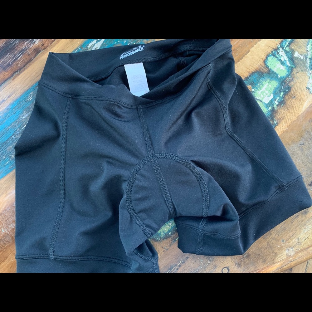 Women’s Performance bike shorts